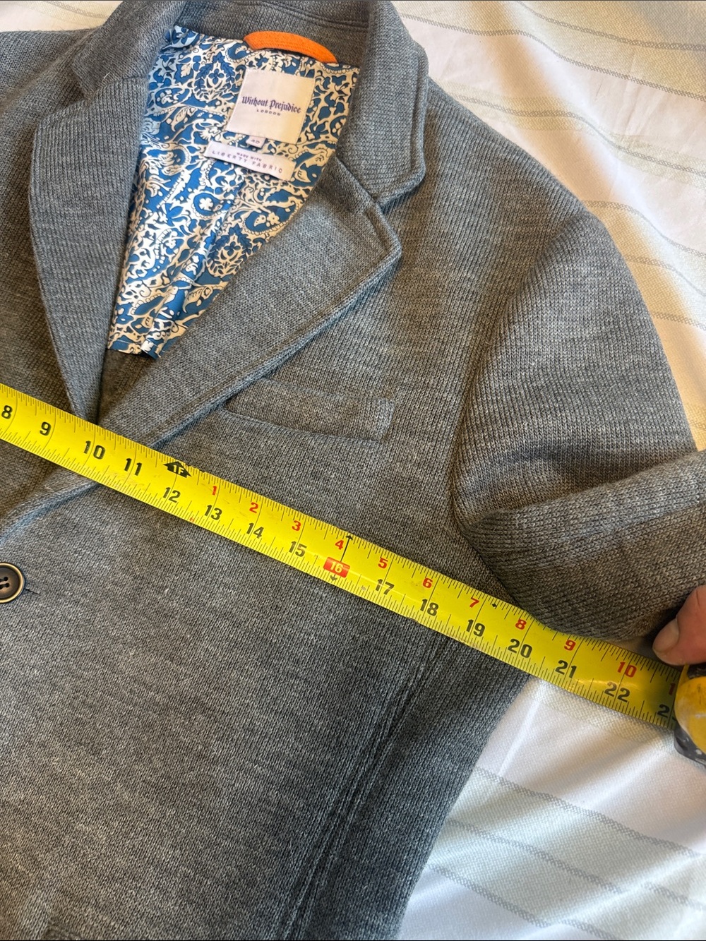 liberty Gray Knit Sport Coat with Patterned Lining - Picture 3 of 8